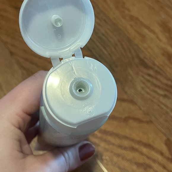 Perfectly Posh ‘Tis The Season To Be Freezin Body Polish - Picture 3 of 4